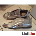39-es ezüst divatos Nike cipő olcsón! Nézd! Extra Akció