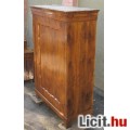 **Elegáns antik biedermeier szekrény**