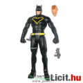 Batman figura - 16cm-es Gordon Batman figura fekete megjelenéssel és övre csatolható fegyverrel - DC