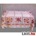 Selyem damaszt virágos asztal terítő