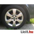 Skoda Octavia II gyári 16" alufelni + nyári gumi szett