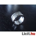 Bvlgari ezüst színű köves gyűrű dobozzal